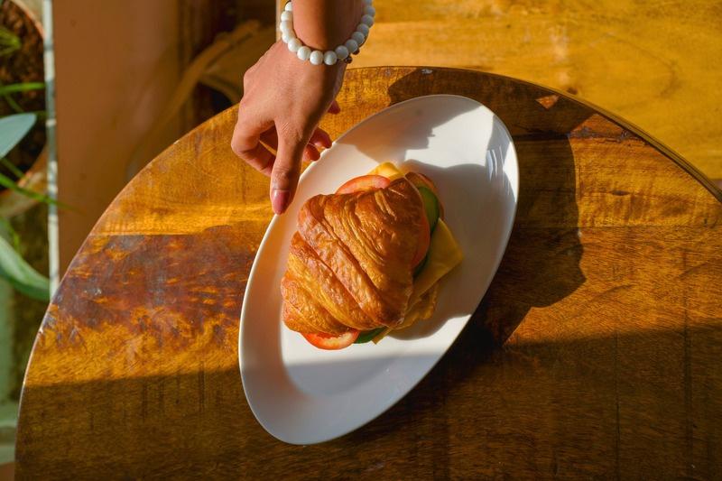 Croissant sandwich